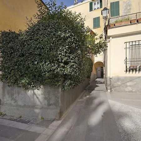 La Perla Blu Borgo Coscia * Alassio